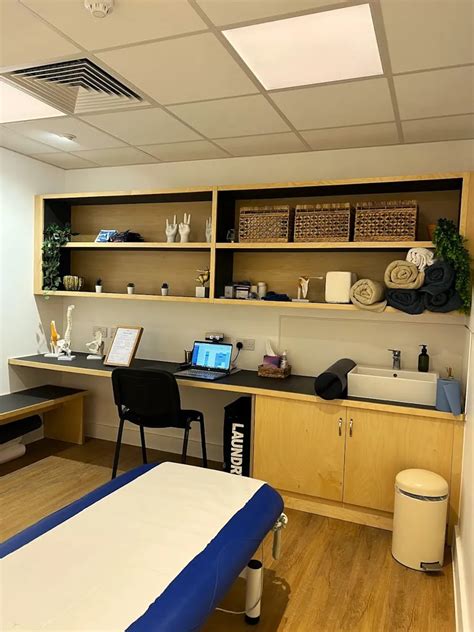 physiotherapist in london.